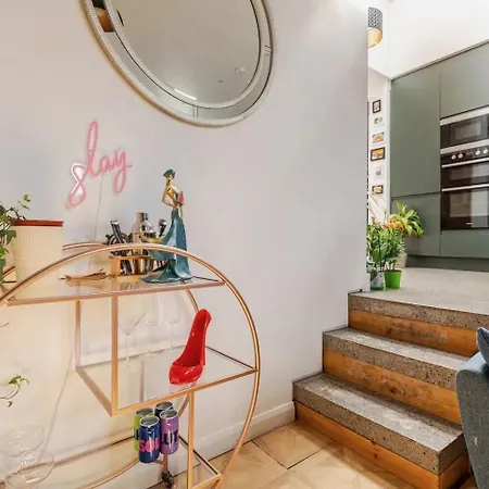 Cozy In Stoneybatter, Homestay Dublin