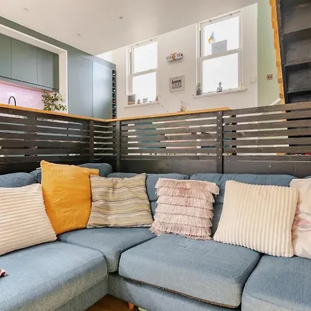 Cozy In Stoneybatter, Dublin